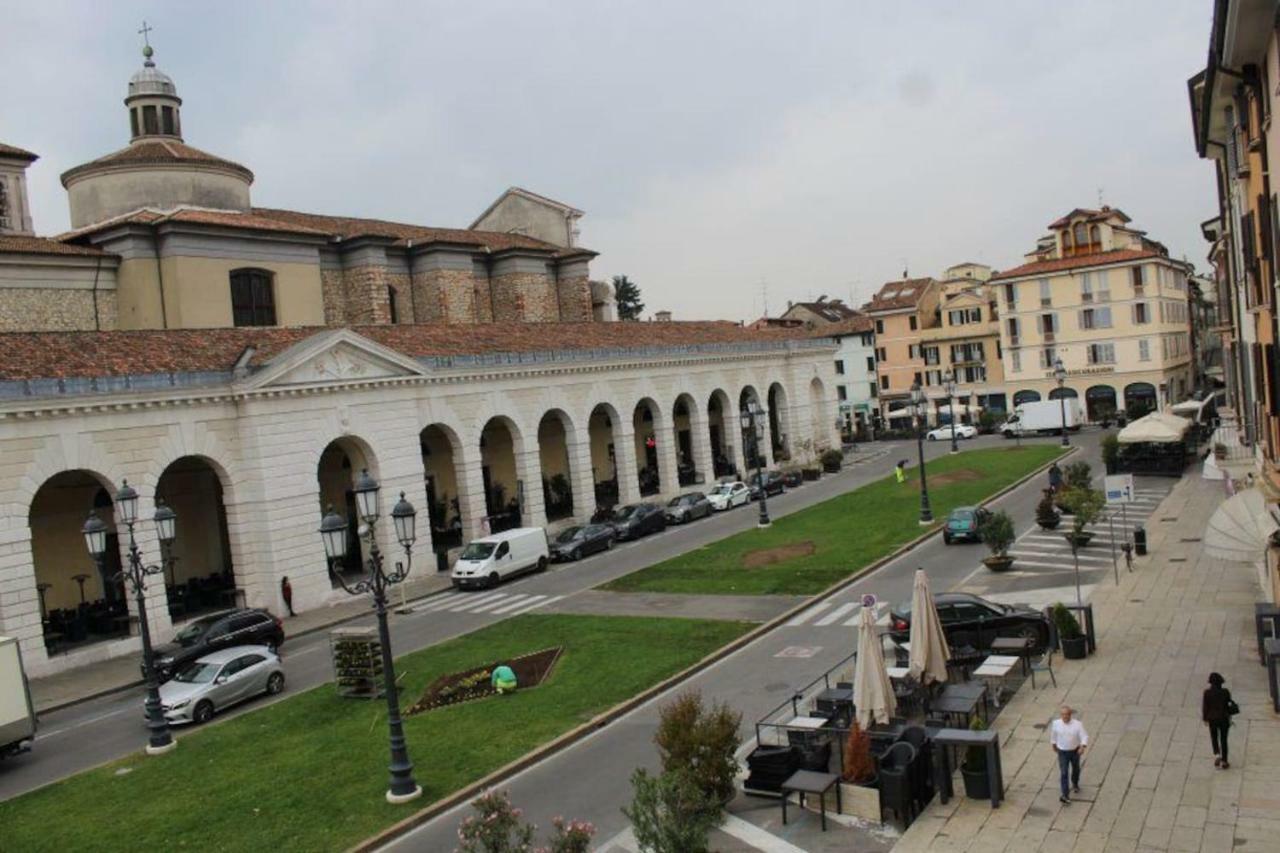 Il Bilocale Di Fabbio E Monica Apartment Brescia Bagian luar foto